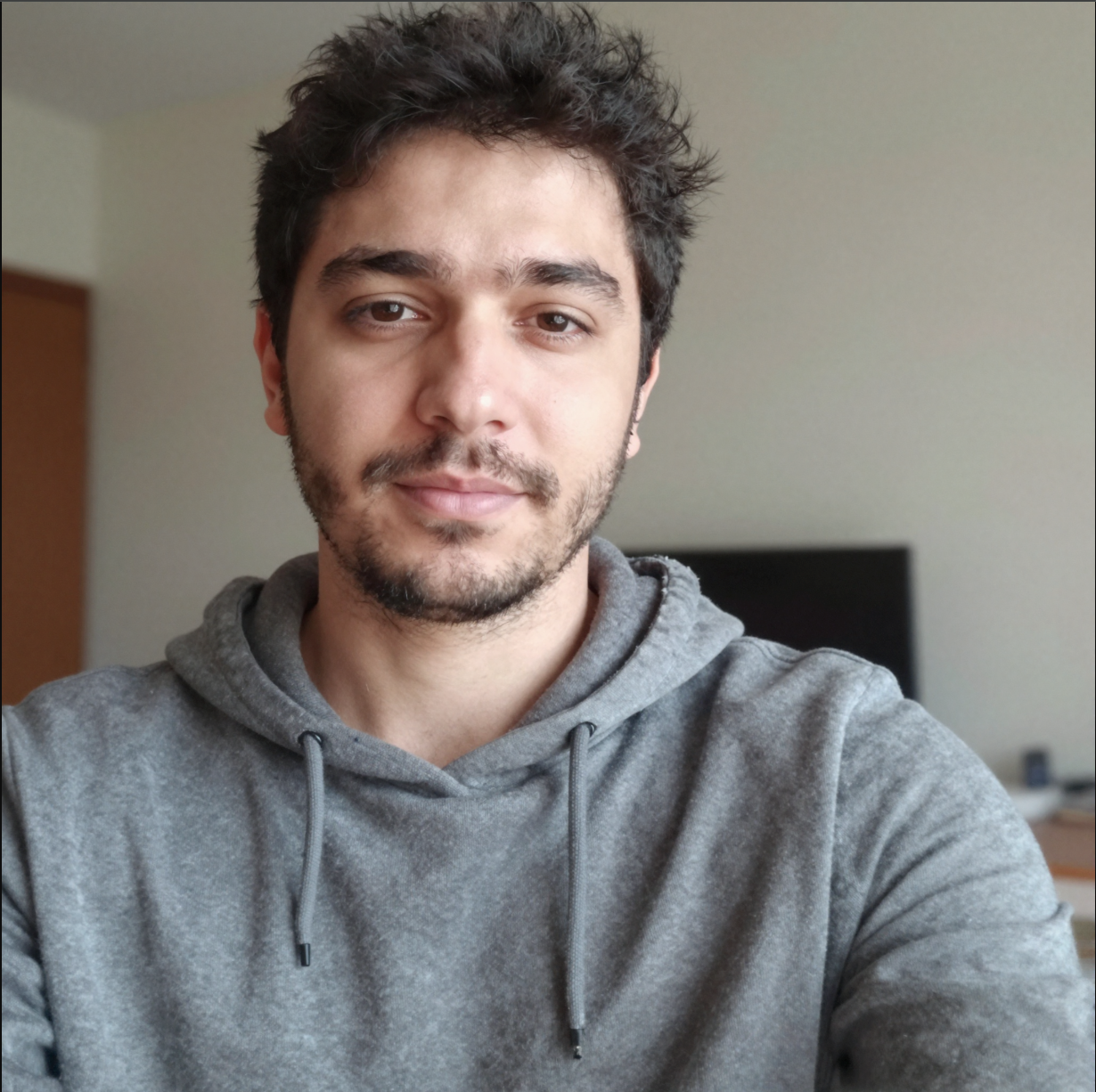<em>Carlos G</em>